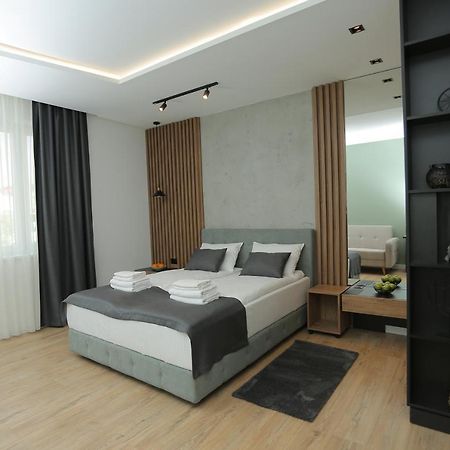 Bonanza Apartments Ni Eksteriør billede